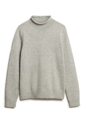 Maglione grigio a collo alto lavorato a maglia con polsini e orlo a coste. Texture morbida, maniche lunghe e silhouette aderente. Senza motivi né dettagli.
