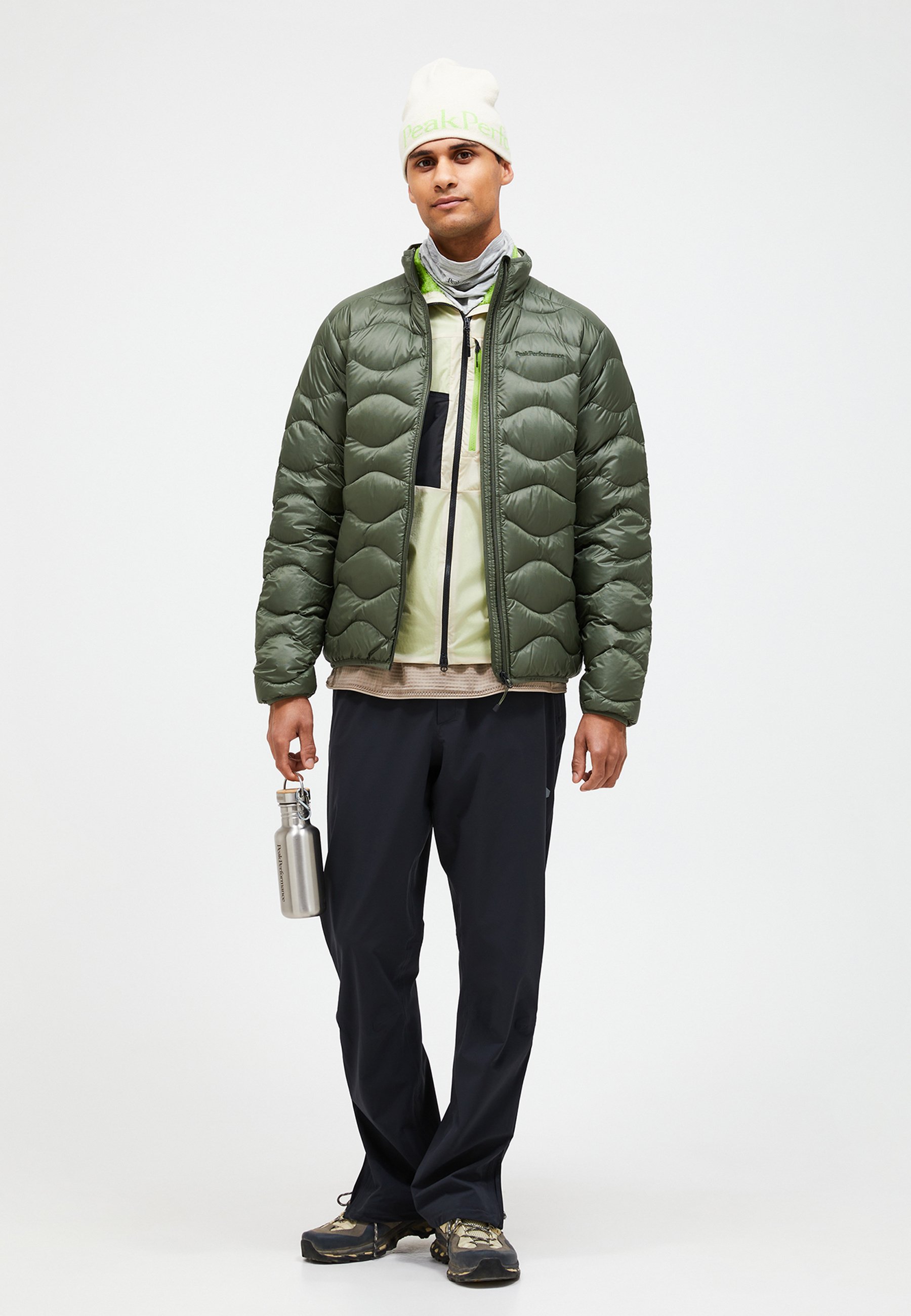 peak performance M olive helium 【公式通販】