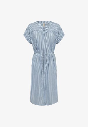 Vestido midi de rayas verticales en azul y blanco, con mangas cortas, escote en V y cinturón de lazo en la cintura.