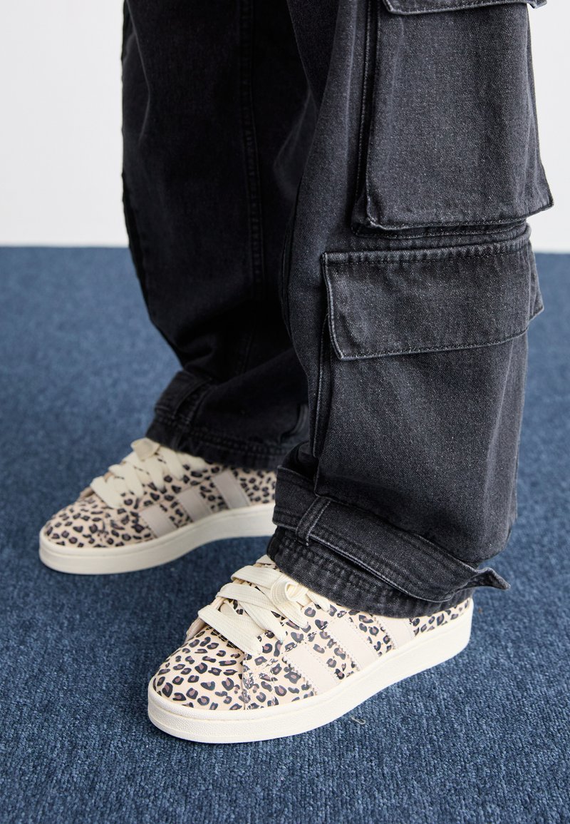 adidas Originals CAMPUS 00S - Skate shoes - off white/core black/multi-coloured  - Zalando.ie