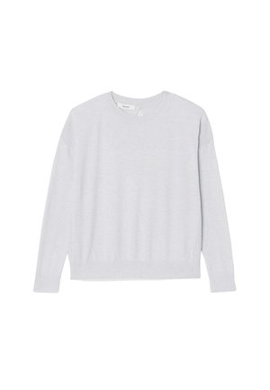 Pull en maille gris clair, à col ras du cou, à manches longues et à ourlet côtelé. Texture douce avec un design minimaliste et sans motifs ni accents visibles.