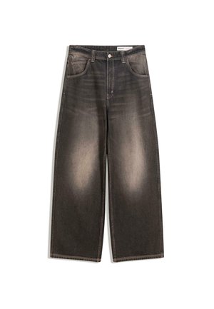 Jeans in denim nero a gamba larga con lavaggio sbiadito, cinque tasche, chiusura frontale con bottone e dettagli di cucitura a vista.