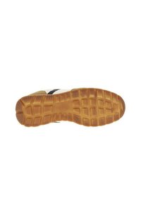 Suela de zapato con un material de goma texturizada. Presenta un patrón de cuadrícula y bordes redondeados, con una sección superior blanca y una franja negra.