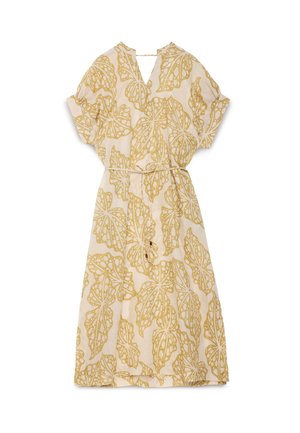 Robe midi crème avec manches courtes amples, encolure en V, ceinture à nouer ajustable et grand motif papillon moutarde.