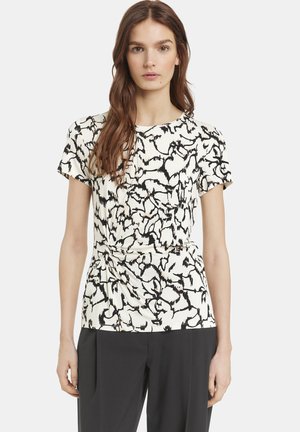 KURZARM RUNDHALS 1/2 ARM MIT EFFEKTVOLLER DRAPIERUNG - Print T-shirt - light creme gemustert