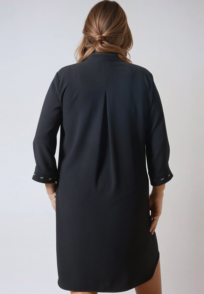 Robe Damart Manches Courtes - Taille 44/46, 100% Polyester, Noir & Gris Argent, Occasion Superbe état