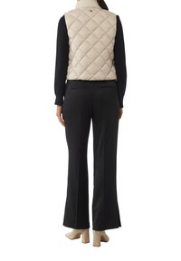 comma Bodywarmer - beige