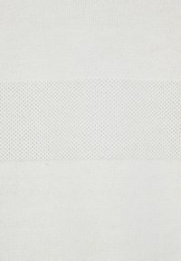 Witte stof met een textuurdesign, featuring een mix van gladde en netpatronen. Het oppervlak is uniform en subtiel reflecterend.