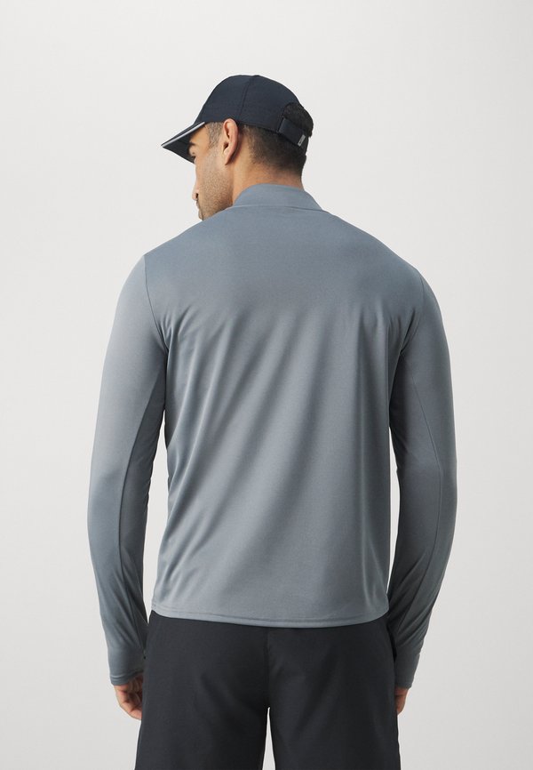 PACER - Long sleeved top2