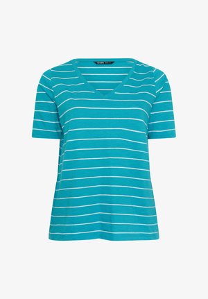 Turkusowo-niebieski t-shirt z krótkim rękawem i dekoltem w serek, z cienkimi poziomymi białymi paskami, o luźnym kroju i prostym zakończeniu.