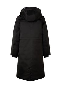 Zwarte gewatteerde jas met capuchon, voorzien van een gladde, glanzende textuur, lange mouwen en knoopaccenten aan de onderrand.