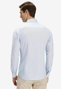 John Henric TWILL SOLID BUTTON UP - Skjorta - mid blue