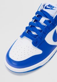 Thumbnail Image 6