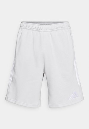 Pantalones cortos deportivos gris claro con cinturilla elástica, bolsillos laterales y logo blanco de Adidas en la parte inferior izquierda. Tela suave con una textura lisa.