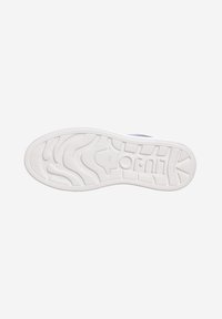 Sole di scarpa in gomma bianca con un motivo testurizzato, dotata di un logo centrale e varie scanalature per la trazione. Nessun segno di usura o danni visibili.