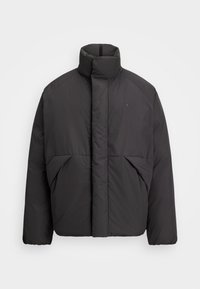 Atlasīts, faded black canvas