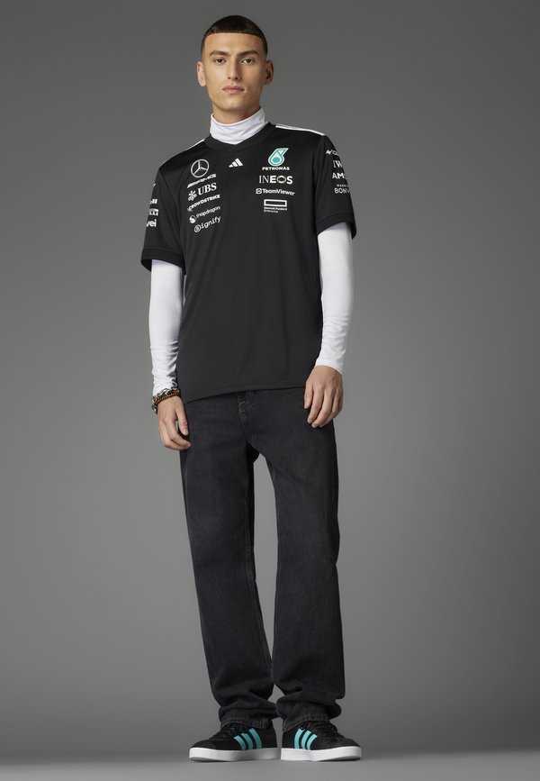 MERCEDES - AMG PETRONAS FORMULA ONE TEAM DRIVER BLACK MEN - Print T-shirt2