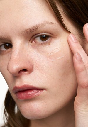 ENZYME EXFOLIATOR - Gesichtspeeling - -