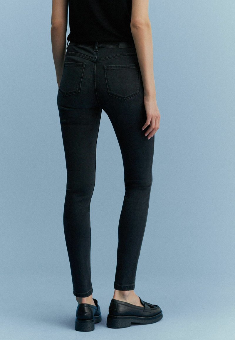 Next SUPER SOFT - Uske traperice - washed black