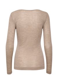 Maglia a maniche lunghe beige in un tessuto morbido e testurizzato con scollo rotondo e silhouette aderente, caratterizzata da cuciture senza giunture e senza accenti visibili.