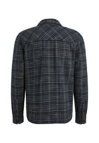 Camisa de manga larga azul marino con un patrón de cuadros en blanco, con cuello abotonado y un solo botón en el puño.