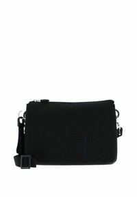 Borsa a tracolla in nylon nero con chiusura a zip, forma piatta, tracolla regolabile e marchio in rilievo sul davanti. Dettagli in metallo argentato.