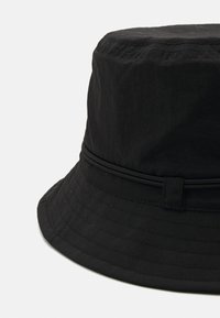 Only & Sons ONSSARI BUCKET HAT UNISEX - Müts - black
