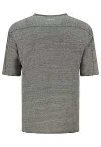Graues Kurzarm-T-Shirt mit Rundhalsausschnitt, aus strukturiertem Stoff gefertigt. Mit einer Naht entlang der Schultern und einem Markenlabel auf der Rückseite.