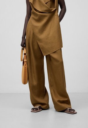 Chinos - brown