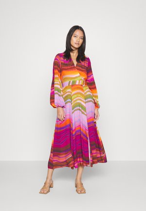 Cocktail dress / Party dress - magenta
