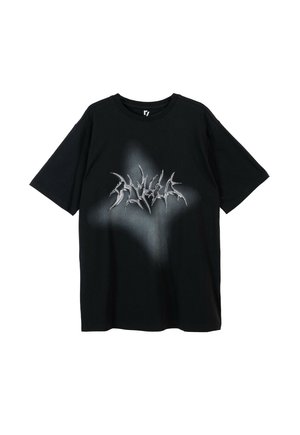 - T-shirt z nadrukiem