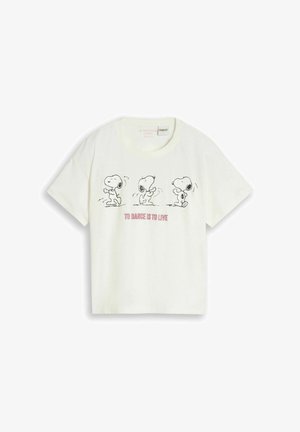 Weißes T-Shirt mit kurzen Ärmeln, mit drei schwarzen Strichzeichnungen von tanzendem Snoopy und dem Text "TO DANCE IS TO LIVE" in Pink darunter.