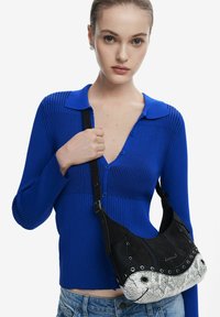 Desigual Axelremsväska - black