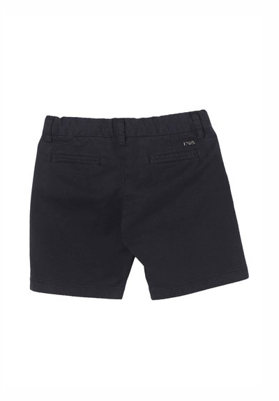 Shorts neri in cotone con una trama liscia, dotati di una cintura piatta e due tasche posteriori. Dettaglio logo piccolo sul lato destro.