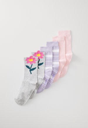 Vijf paar sokken: grijs met bloemmotief, lichtpaars met strepen, zachtroze en effen paars. Mengsel van katoen; verschillende kleuren en patronen.