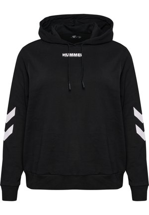 Zwarte hoodie met een logo aan de voorkant met de tekst "HUMMEL." Beschikt over trekkoorden, lange mouwen en witte chevronaccenten op de mouwen.
