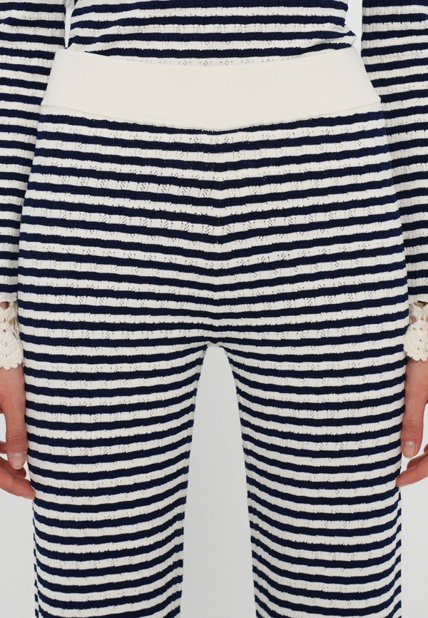 ADDY STRIPED PANT - Trousers2