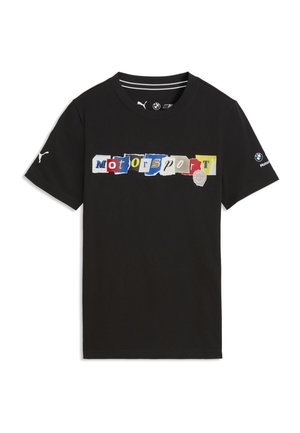 Sort t-shirt med korte ærmer og flerfarvet "Motorsport"-tekst i blandede skrifttyper på forsiden, Puma-logo på ærmet og BMW Motorsport-logo på det modsatte ærme.