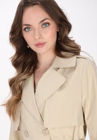 DreiMaster Trenchcoat - light beige