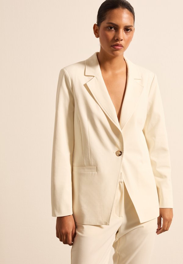 SINGLE BREASTED WITH BUTTON - Blazer - cream