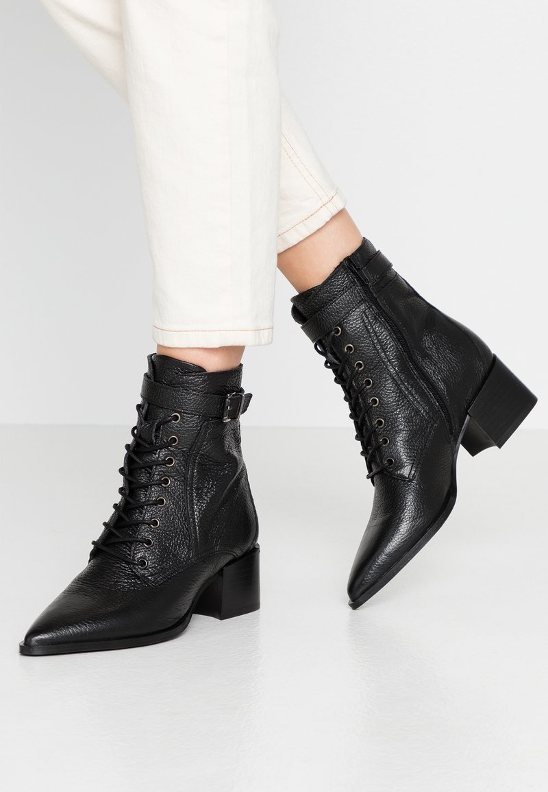 Zign Stivaletti stringati - black