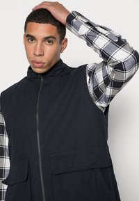 Minimum WESTLEE - Colete - navy