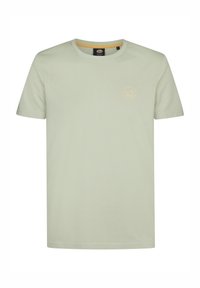 T-shirt di cotone verde chiaro con colletto rotondo, maniche corte e un piccolo design stampato tono su tono sul petto. Texture liscia, design semplice.