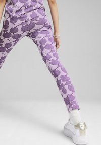 Puma ESS BLOSSOM AOP - Leggings - grape mist