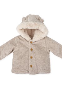 Chaqueta de bebé beige con capucha de pelaje, botones de madera en la parte delantera y pequeño logo bordado en la esquina inferior derecha. La capucha tiene pequeñas orejas de oso.