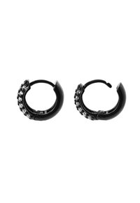 Pendientes de aro negros con un acabado brillante, que presentan una fila de brillantes transparentes a lo largo de un lado para un detalle adicional.