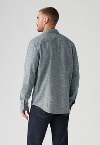 Levi's® AUTHENTIC BUTTON DOWN - Overhemd - marlon dark blue chambray