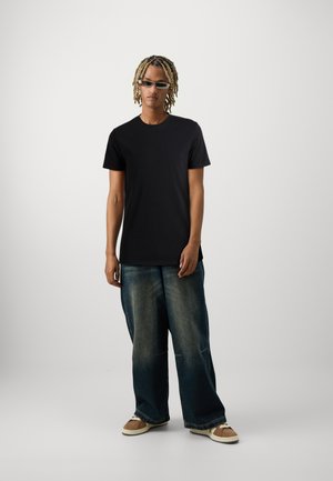 SLHROLAND O NECK TEE 3 PACK - Lihtne T-särk - black