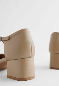 Next WIDE FIT FOREVER COMFORT ROUND TOE - Klasické lodičky na opätku - taupe brown