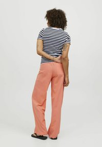 JJXX JXGIGI STR SS STRIPE JRS SN - Marškinėliai su spaudiniu - bright white